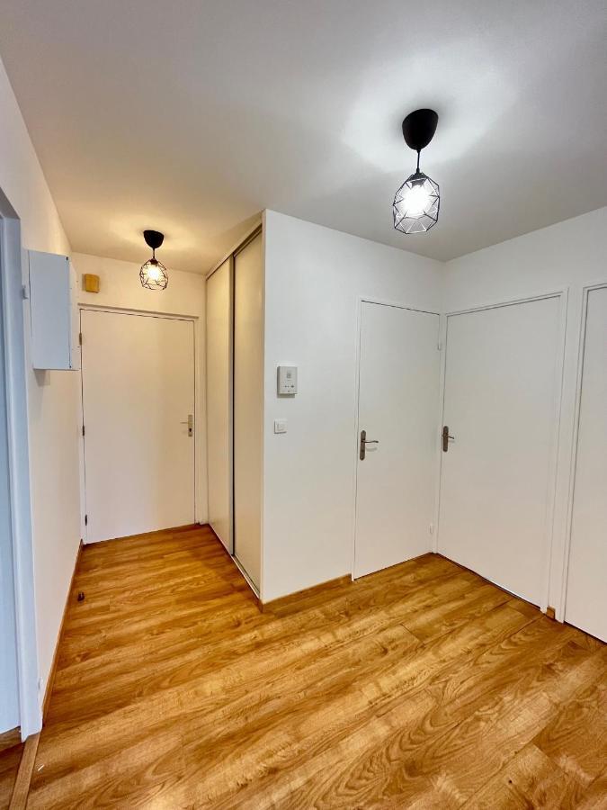 Ponsardin- Appartement Avec Balcon Et Parking Reims Bagian luar foto